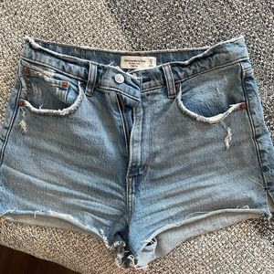 Abercrombie Mom High Waisted Shorts size 27 -VEUC